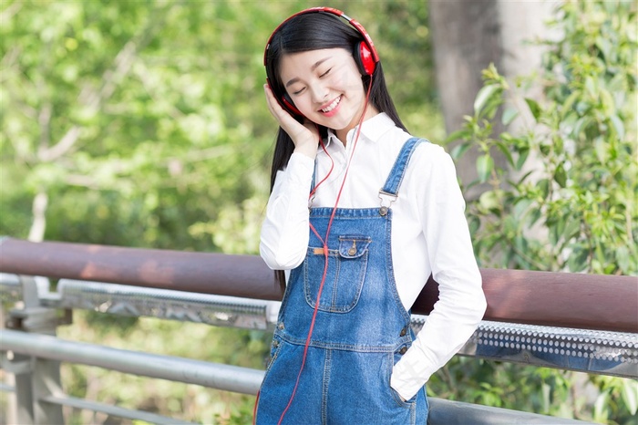 女朋友闺蜜奶好大下面好紧